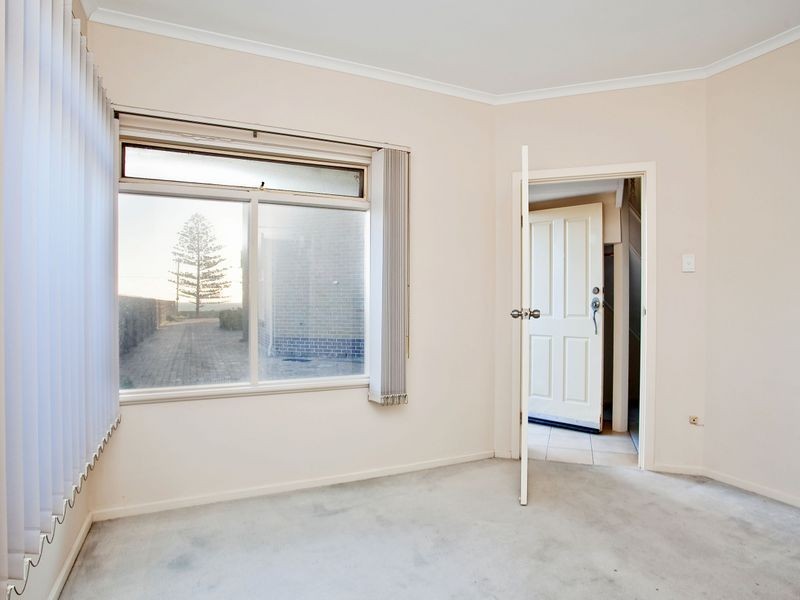 4/17 Esplanade, Semaphore South SA 5019