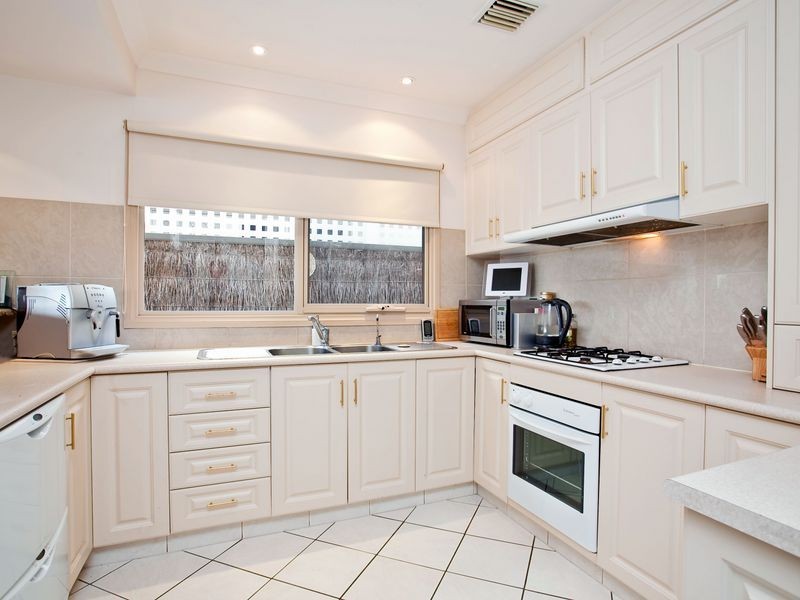 17a Gulf Point Drive, North Haven SA 5018