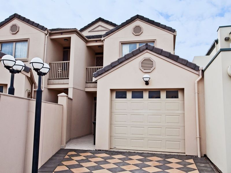 17a Gulf Point Drive, North Haven SA 5018