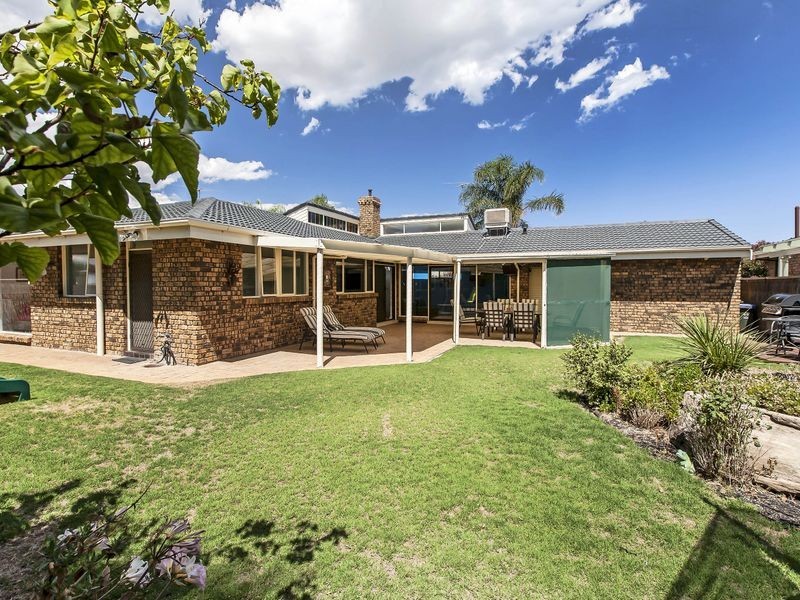 4 Tahiti Place, West Lakes SA 5021