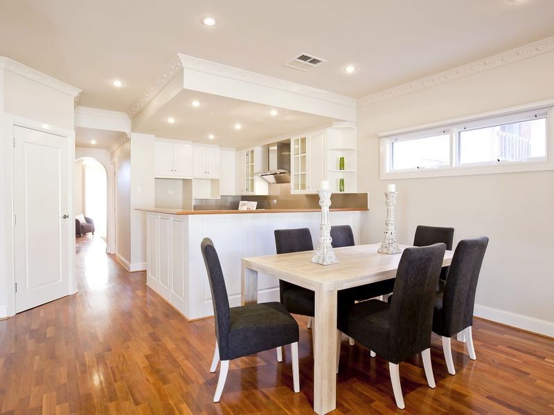 37 St Andrews Way, West Lakes SA 5021