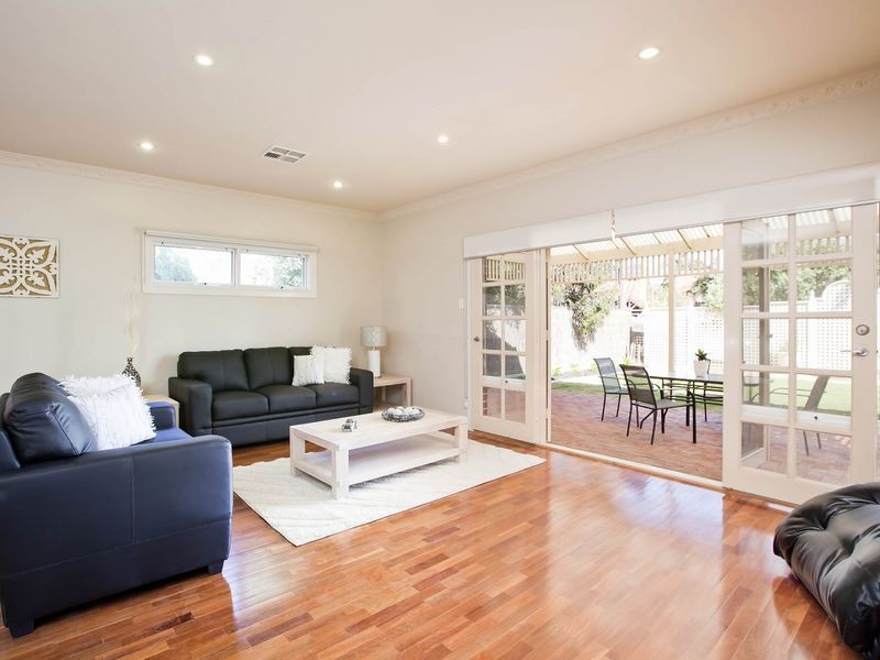 37 St Andrews Way, West Lakes SA 5021