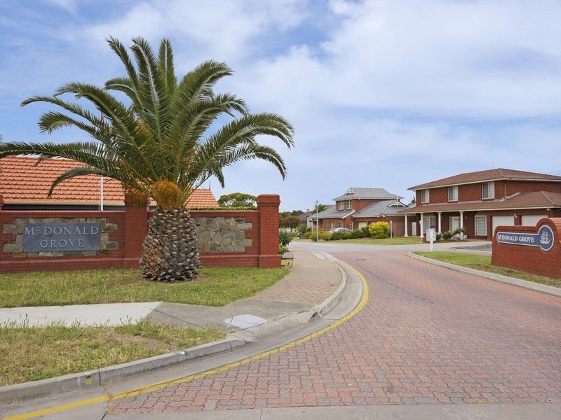 12 McDonald Grove, West Lakes SA 5021