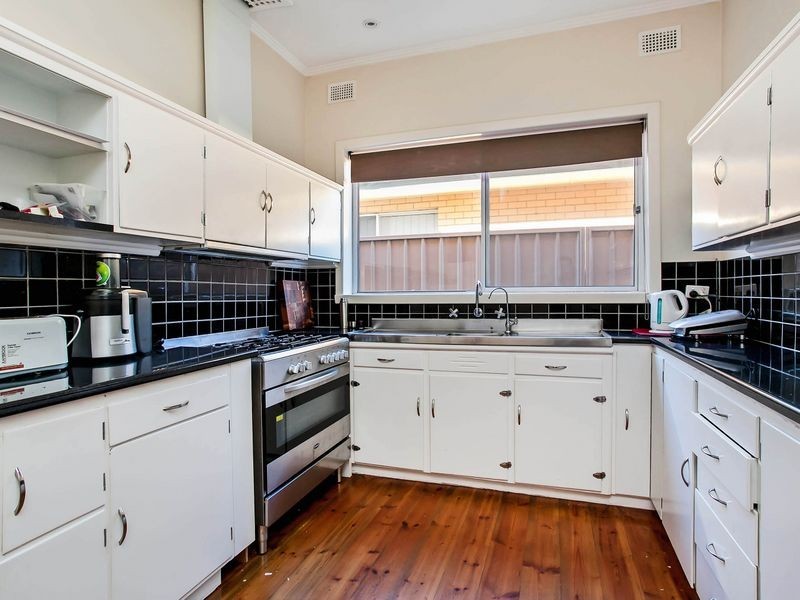 15 Agnes Street, Seaton SA 5023