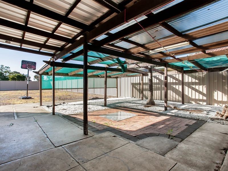 15 Agnes Street, Seaton SA 5023