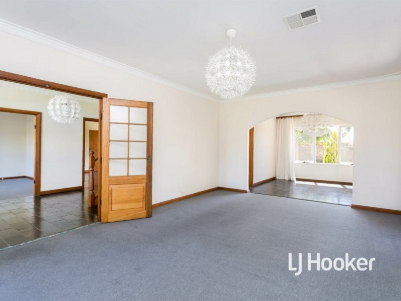 6 Lakeview Avenue, West Lakes SA 5021