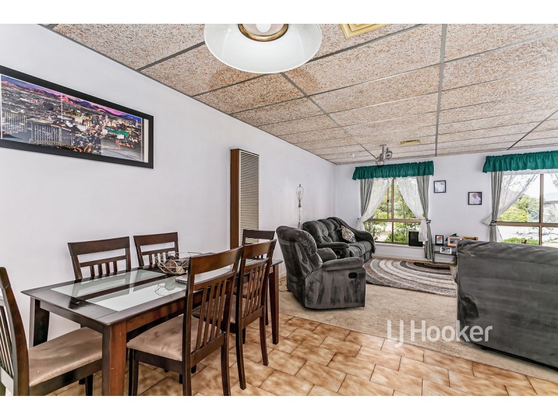 1 Lomond Court, West Lakes SA 5021