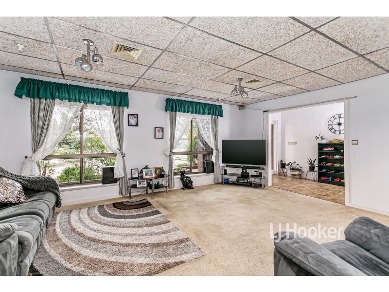 1 Lomond Court, West Lakes SA 5021