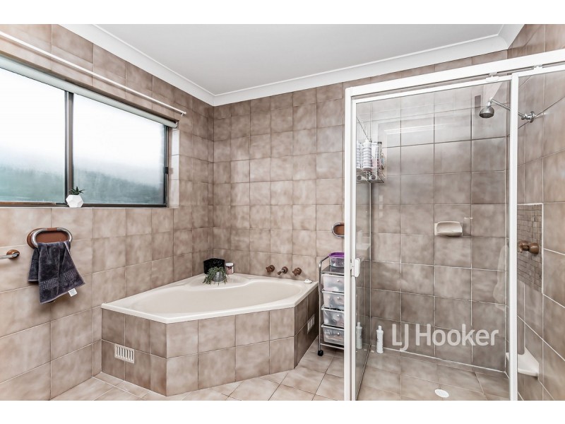 1 Lomond Court, West Lakes SA 5021