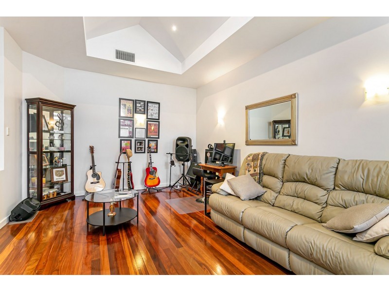 5 Sarnia Way, Port Adelaide SA 5015