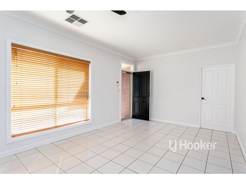 17b Raymond Avenue, Seaton SA 5023