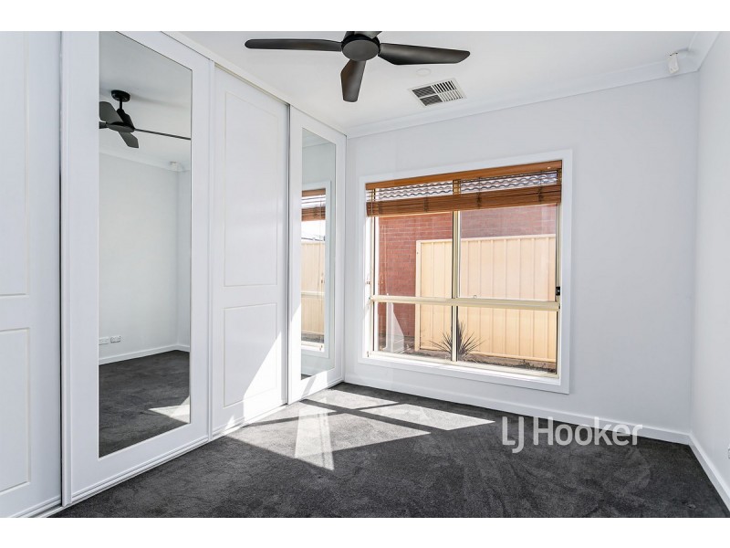 17b Raymond Avenue, Seaton SA 5023