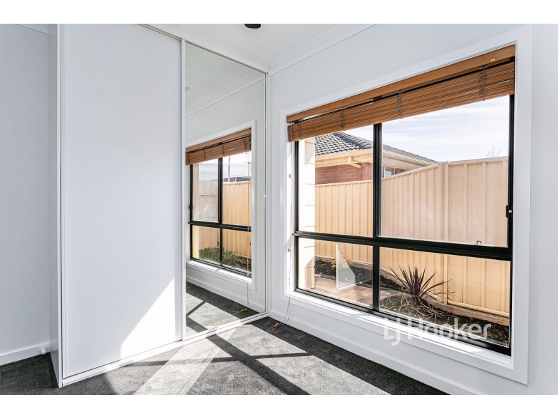 17b Raymond Avenue, Seaton SA 5023