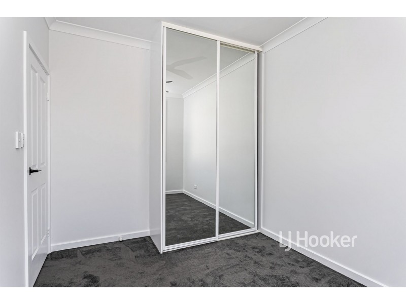 17b Raymond Avenue, Seaton SA 5023