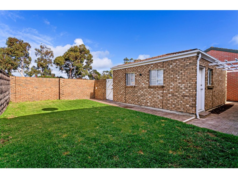 8 Siesta Court, West Lakes SA 5021