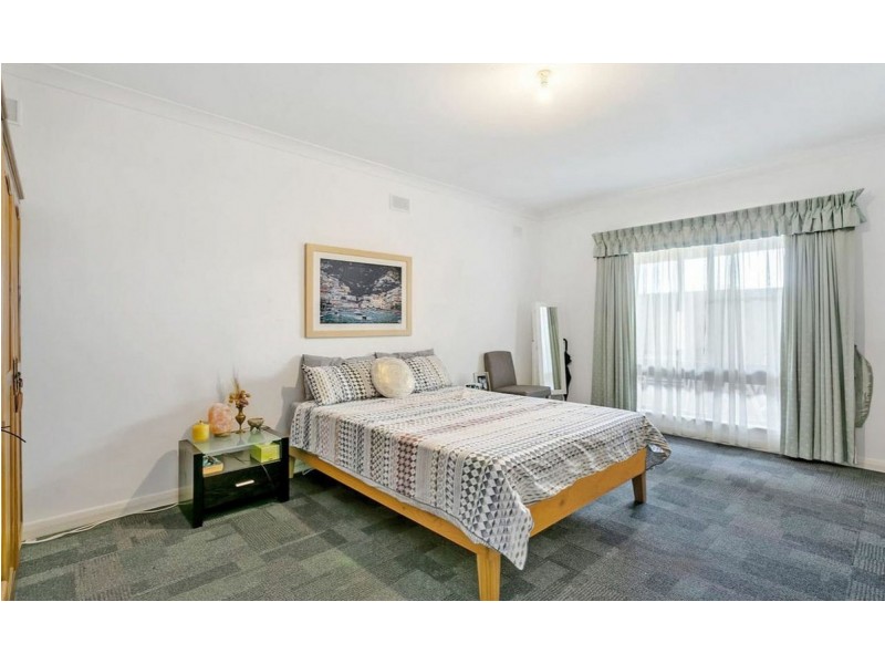 15 Kingborn Avenue, Seaton SA 5023