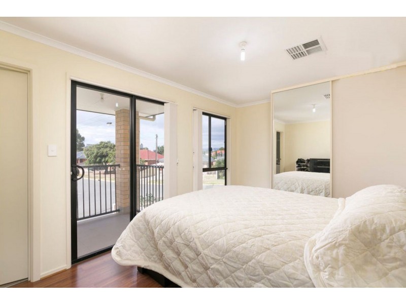 24 Nicholls Terrace, Woodville West SA 5011