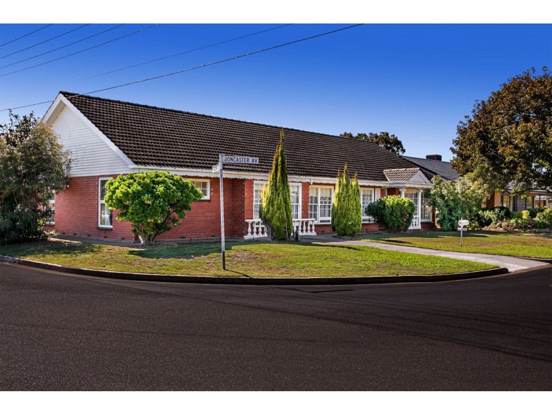 1 Doncaster Avenue, Novar Gardens SA 5040