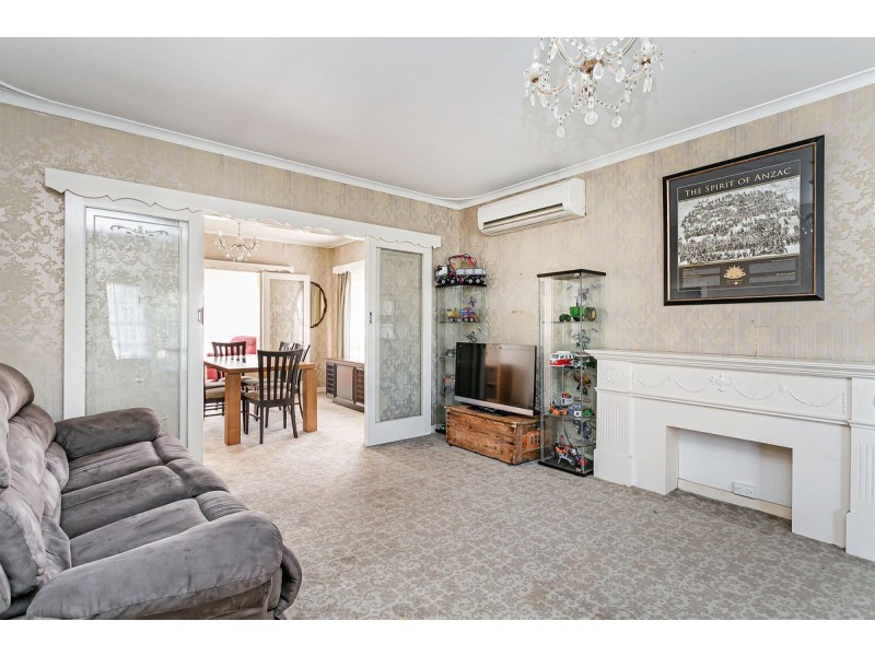 1 Doncaster Avenue, Novar Gardens SA 5040