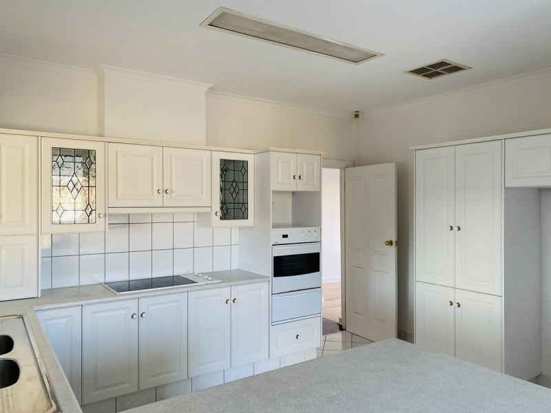 24 Mill Street, Seaton SA 5023