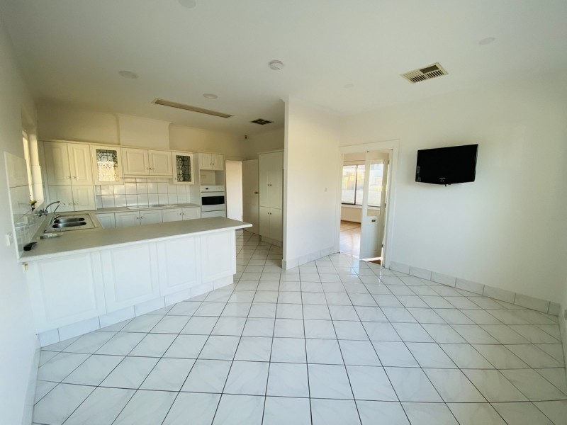 24 Mill Street, Seaton SA 5023