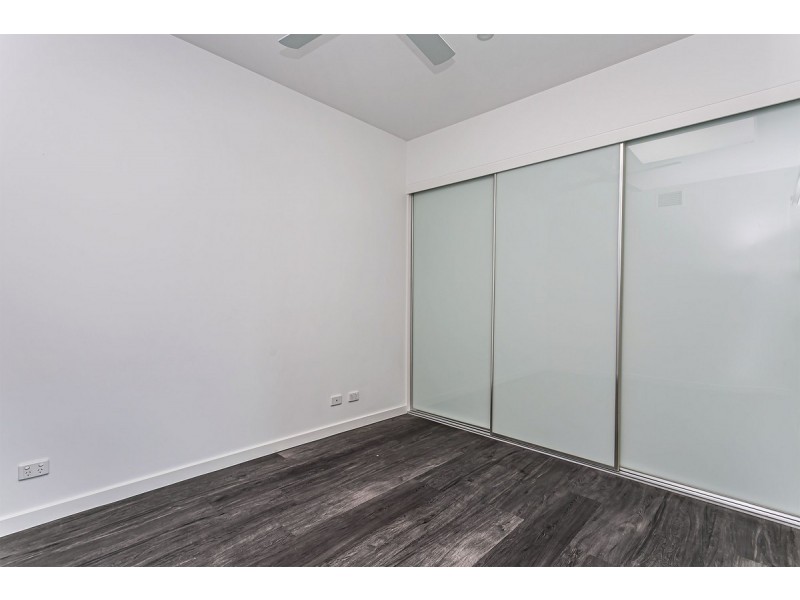 703/1-2 Tarni Court, New Port SA 5015