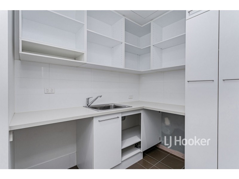 703/1-2 Tarni Court, New Port SA 5015