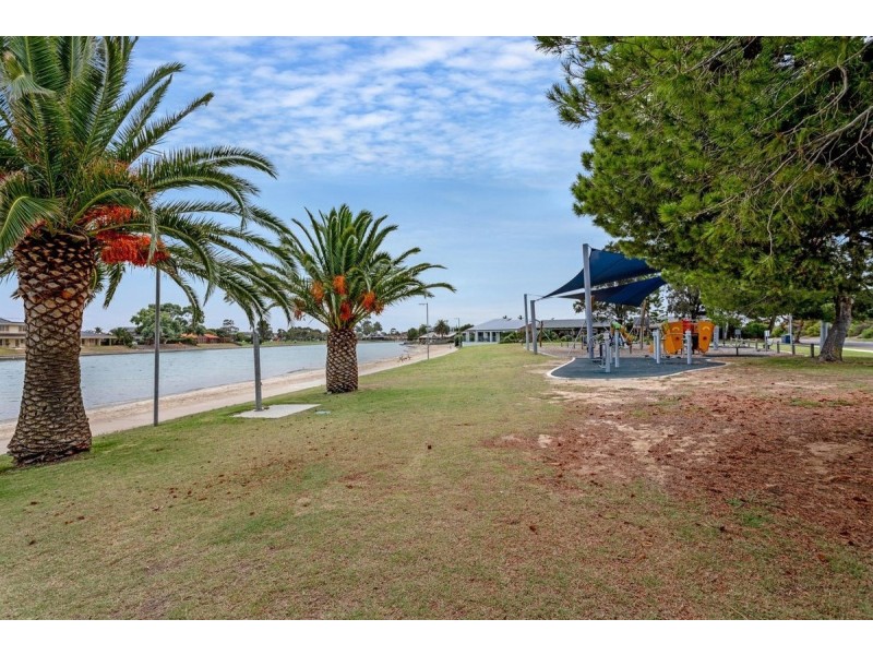 5a Hayes Court, West Lakes SA 5021