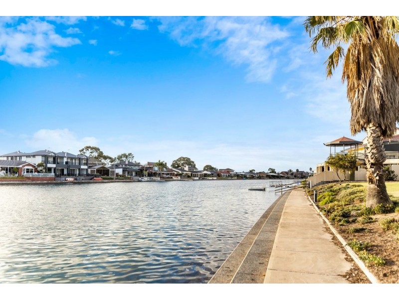 5a Hayes Court, West Lakes SA 5021