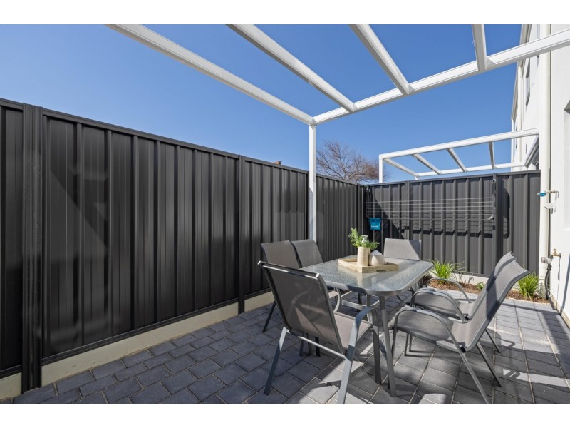 5 John Street, Flinders Park SA 5025