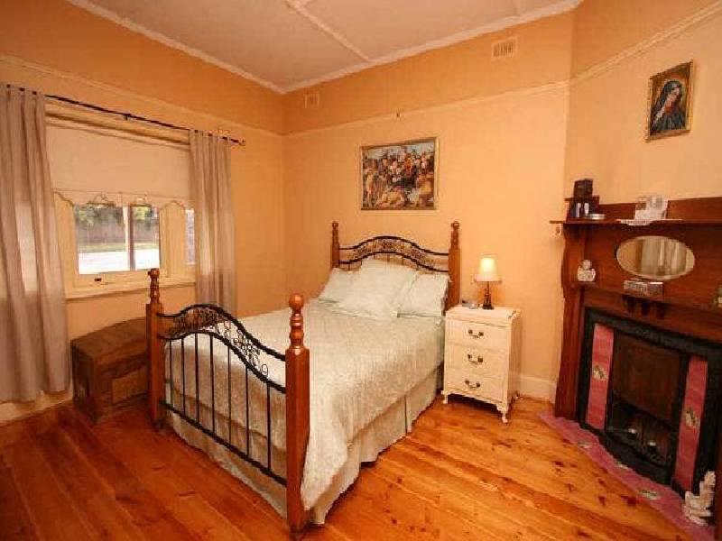 21 Price Weir Avenue, Allenby Gardens SA 5009