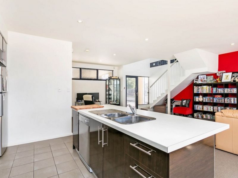 38 St Johns Street, Ottoway SA 5013