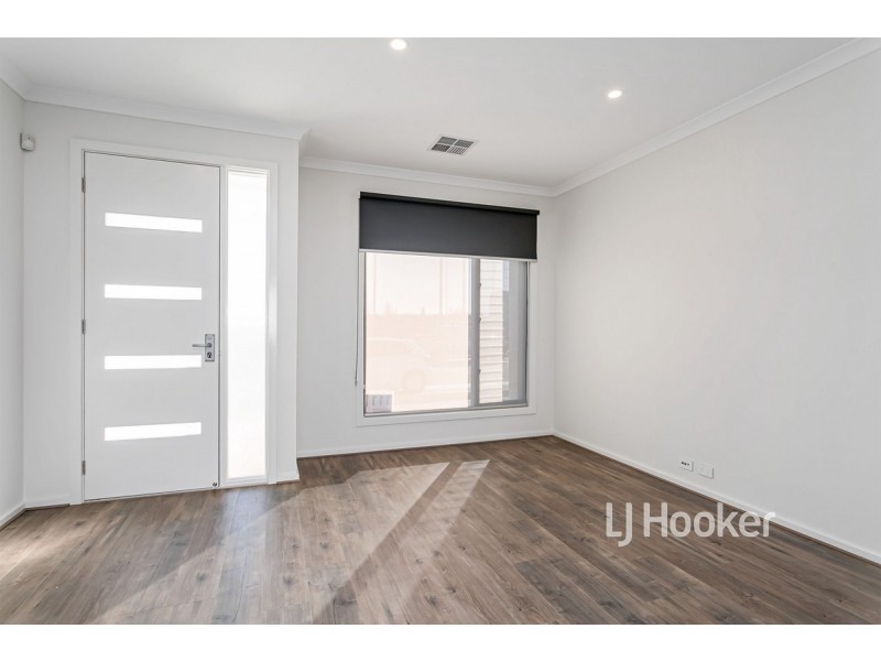 111 Troubridge Drive, West Lakes SA 5021