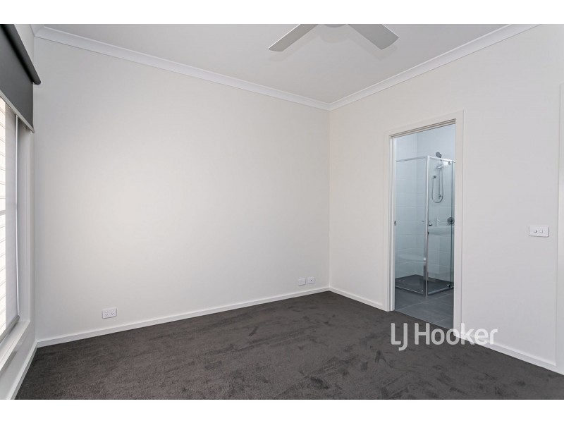 111 Troubridge Drive, West Lakes SA 5021