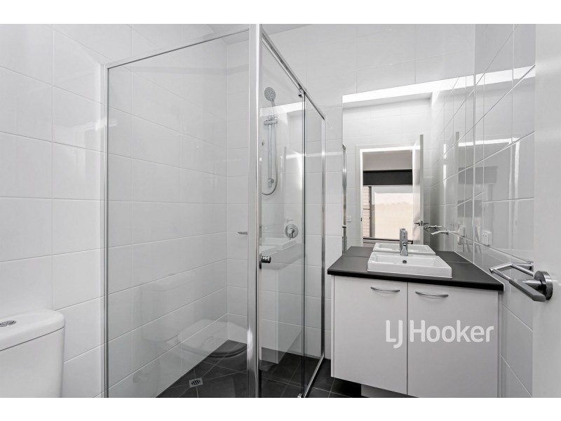 111 Troubridge Drive, West Lakes SA 5021