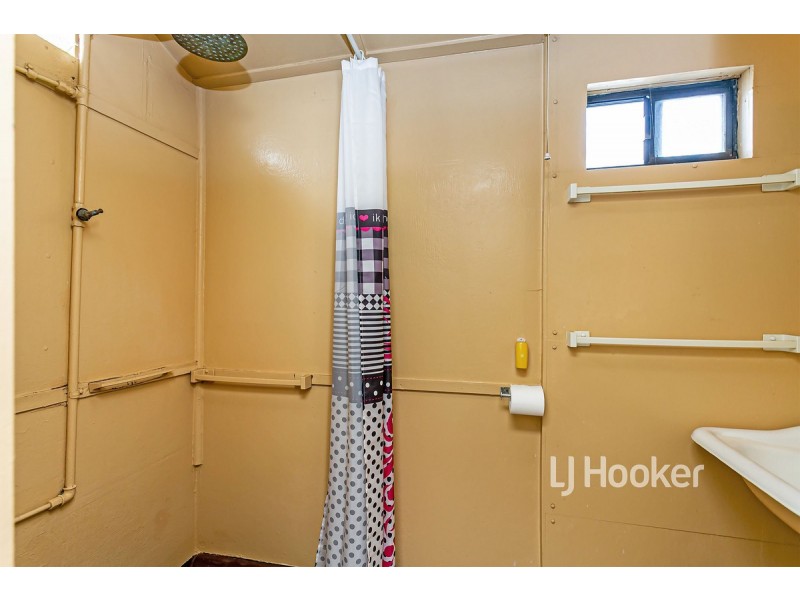 2/6 Seaview Road, West Beach SA 5024