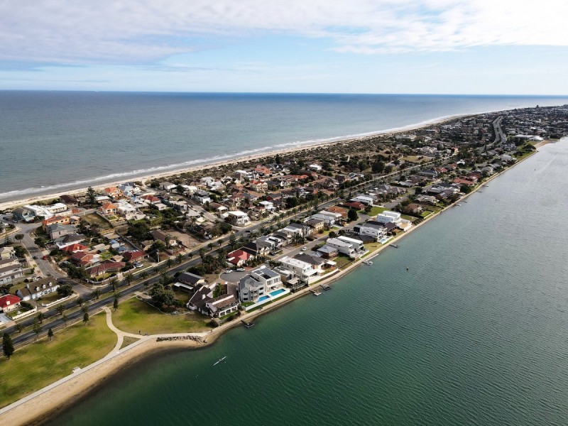 107 Military Road, Tennyson SA 5022