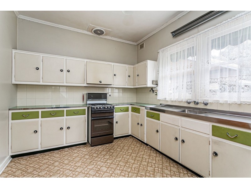 16a Aroha Terrace, Black Forest SA 5035