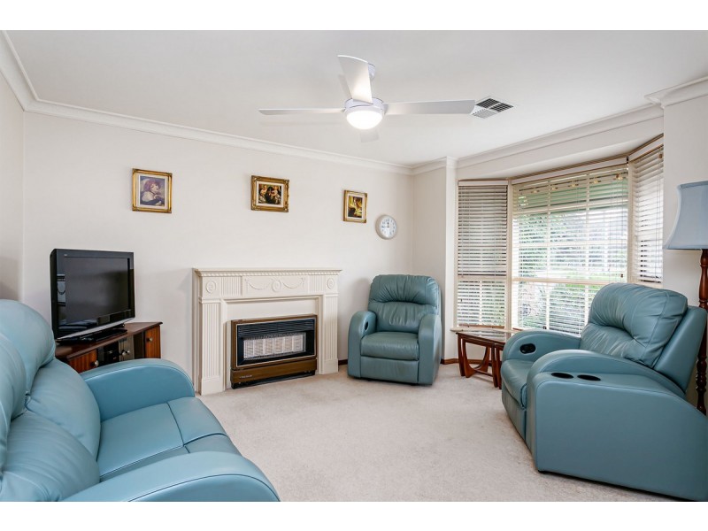 2/9 Hansen Court, West Lakes Shore SA 5020