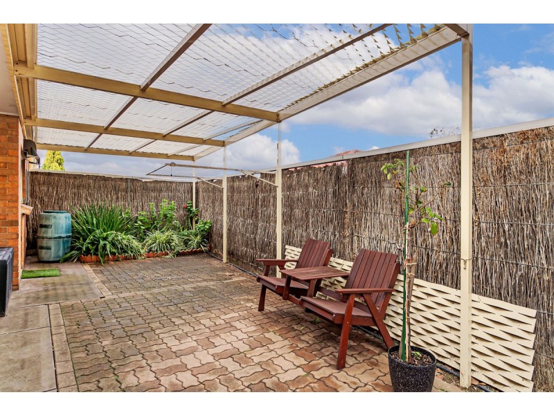 2/9 Hansen Court, West Lakes Shore SA 5020