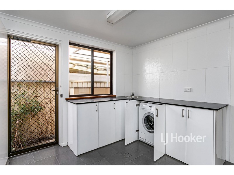 12 Zephyr Grove, Semaphore Park SA 5019