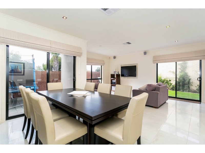 21 Boyd Crescent, West Lakes Shore SA 5020