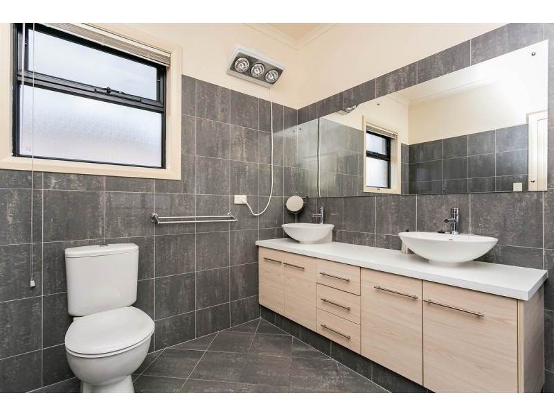 21 Boyd Crescent, West Lakes Shore SA 5020