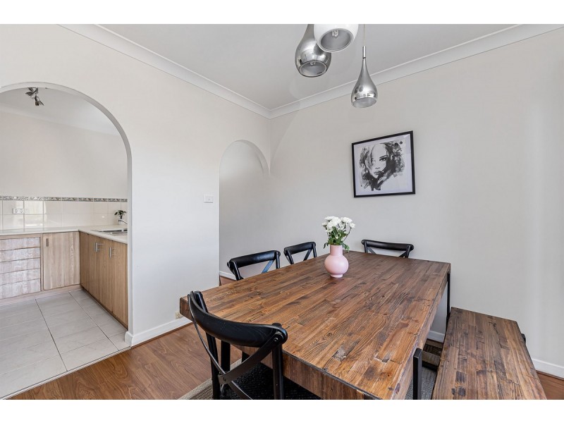 2/2 Sandpiper Place, West Lakes Shore SA 5020