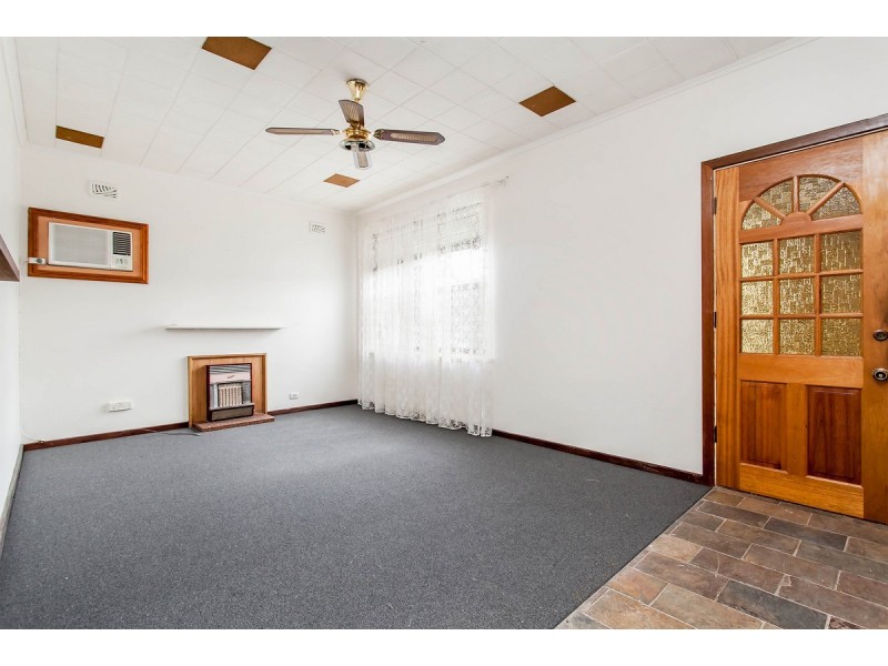 23 Raymond Avenue, Seaton SA 5023