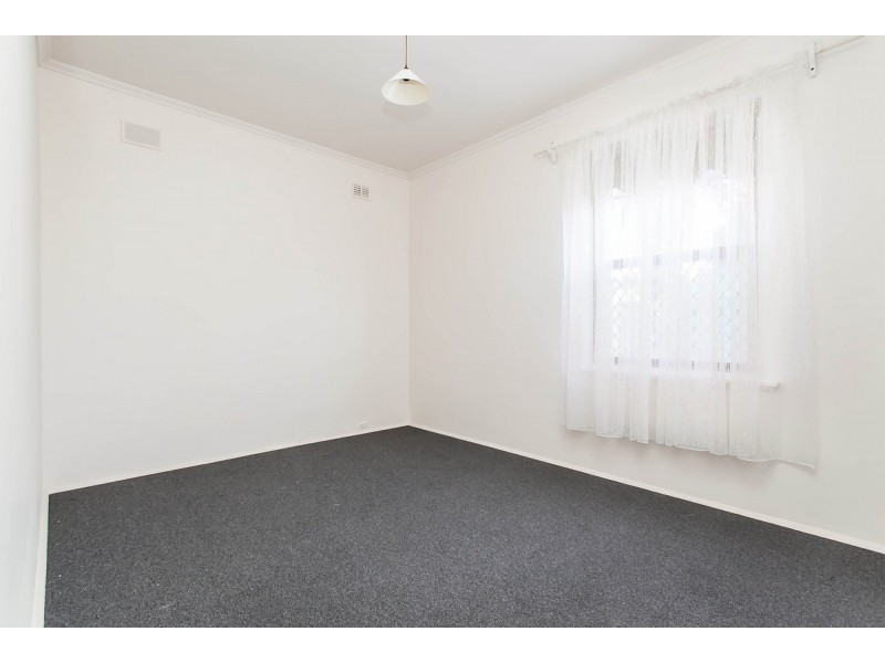 23 Raymond Avenue, Seaton SA 5023