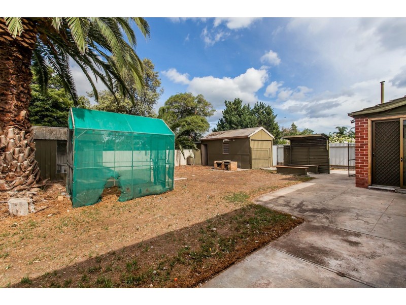 23 Raymond Avenue, Seaton SA 5023