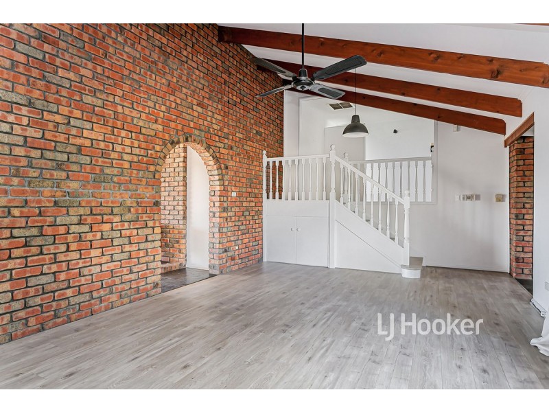 71a Coomurra Drive, Salisbury Heights SA 5109