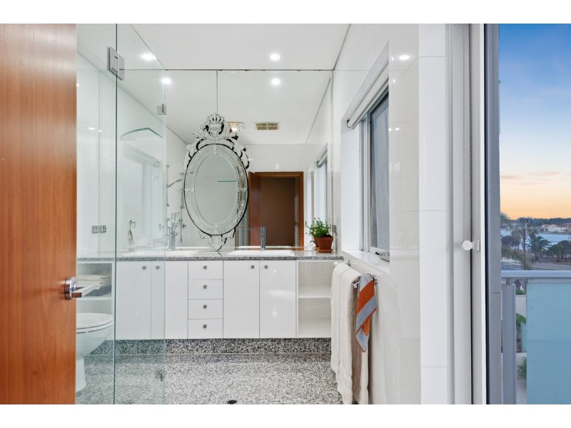 34a Seaview Road, Tennyson SA 5022