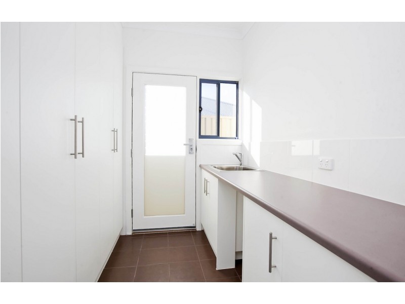 2/7 Minna Terrace, Semaphore Park SA 5019